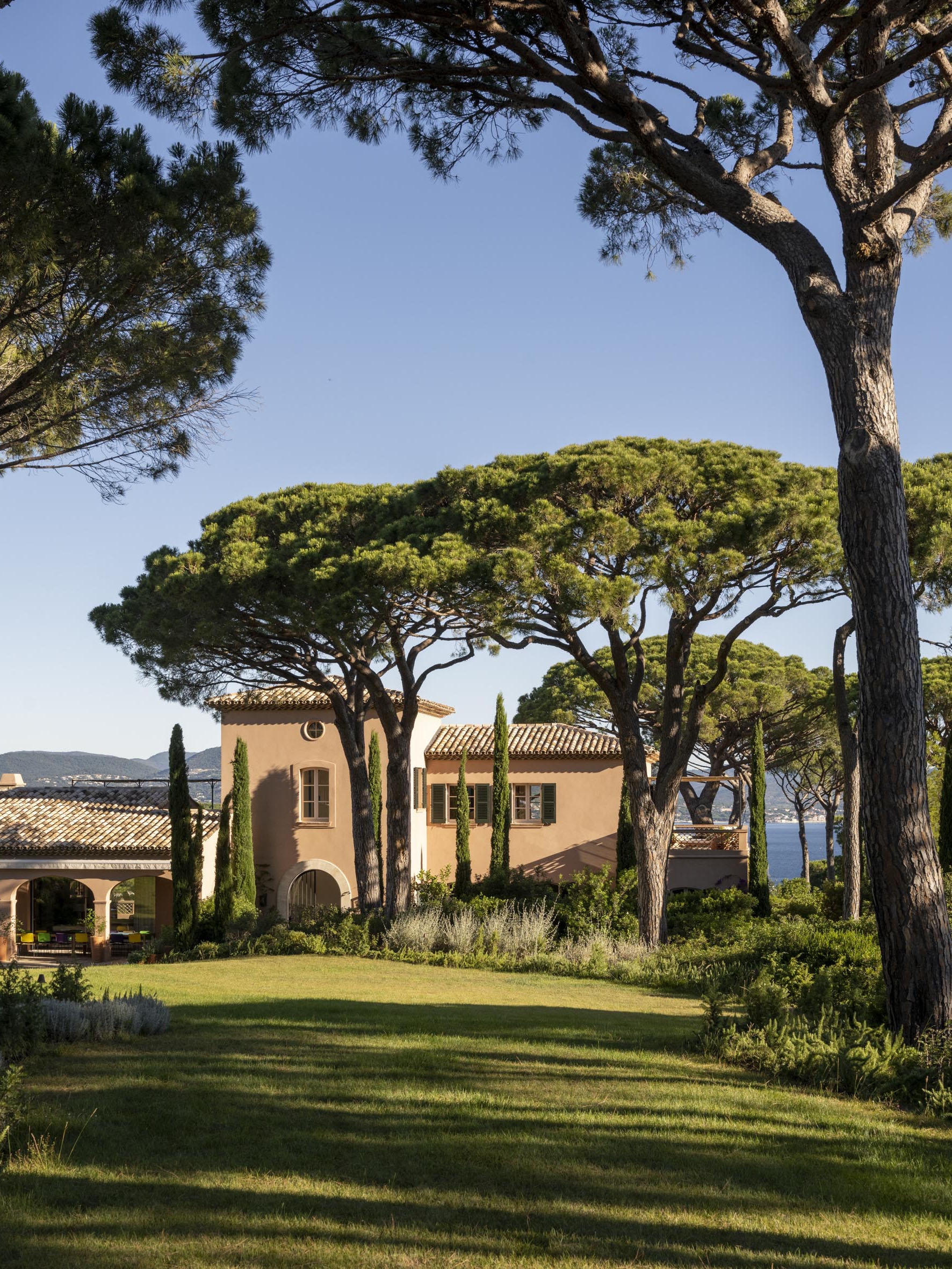 india mahdavi_florentina_st tropez_2021_12